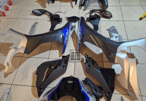 YAMAHA YZF-R1M RN49 КАРБОН ОРИГІНАЛ 