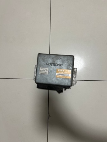 БЛОК КЕРУВАННЯ ДВИГУНА BMW E30 E36 BOSCH 0261200174 