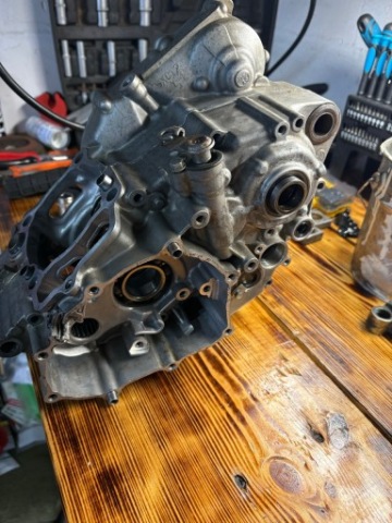 CARTER YAMAHA YZF250 07R NAPRAWIANE 
