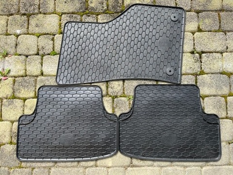 MATS RUBBER SEAT LEON III 2012 - 2019 HATCHBACK ST FR  