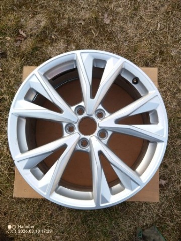 83A601025K AUDI Q3 F3 83A 7x18 ET43 5x112