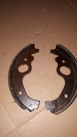 ZAPATAS DE TAMBOR DE FRENADO FIAT 126P  