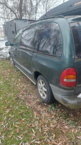 Chrysler voyager 1998r poj.2.0