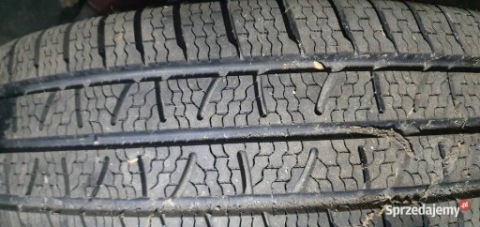 Pirelli Carrier Winter 215/75R16 116R C