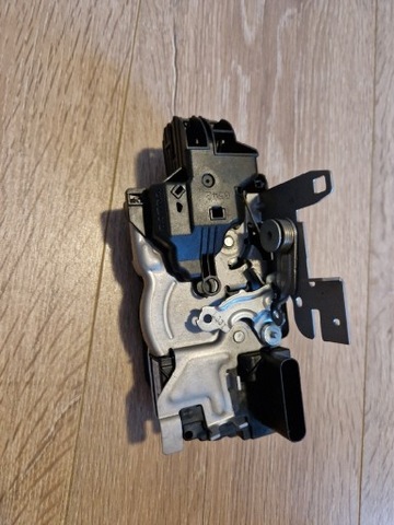 LOCK DOOR REAR VOLVO XC40 XC60  