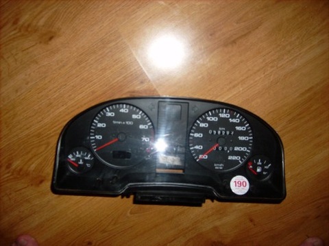 CUADRO DE INSTRUMENTOS 8L0920900A AUDI A3 8L  