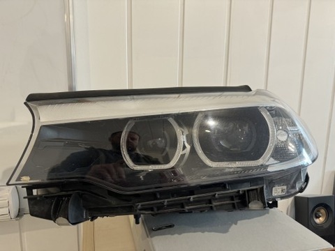 ФАРА ЛІВА LED (СВІТЛОДІОД) BMW 5. 8499111-01 EC8697