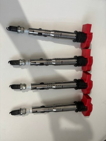 КОТУШКИ ЗАПАЛЕННЯ BERU ZSE032 ЧЕРВОНІ + СВІЧКИ NGK LASER AUDI 2.0 FSI AWA 