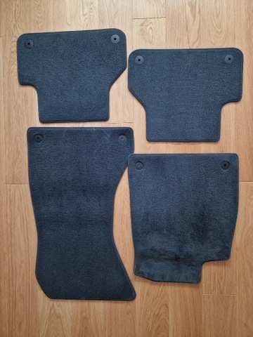 ALFOMBRILLAS DE FELPA AUDI A4 B9, B8 ORIGINAL CON  