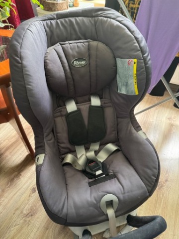 КРІСЛО АВТО BRITAX RÖMER 9-18 KG Z ISOFIX I НОГОЮ STABILIZUJACA 