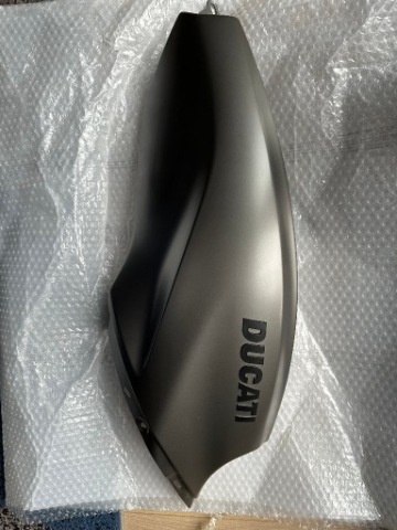 DUCATI DIAVEL 1260 ПРАВА ЗАХИСТ БАКУ ПАЛИВА 