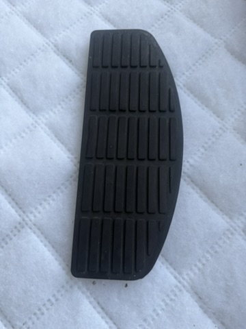 РЕЗИНОВА НАКЛАДКА NA  - SUZUKI VL 800, BOULEVARD C50 , VOLUSIA 