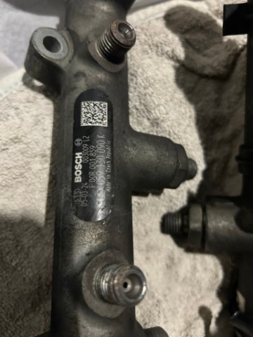 КОМПЛЕКТНИЙ НАКЛАДКИ РАЗОМ Z WEZYKAMI BOSCH 059130090K І 059130089K. 