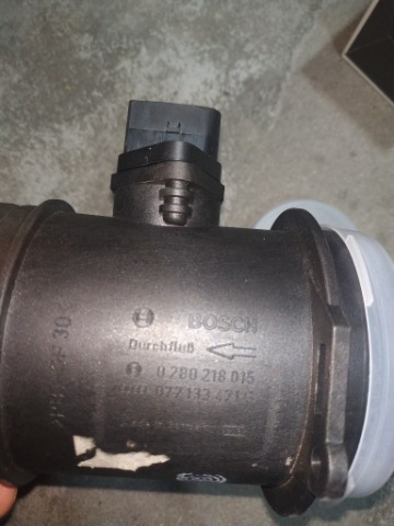 BOSCH ВИТРАТОМІР ПОВІТРЯ 0280216015 077133471G 