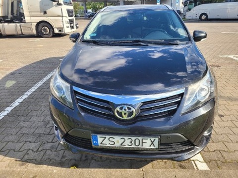 TOYOTA AVENSIS ПРОДАМ