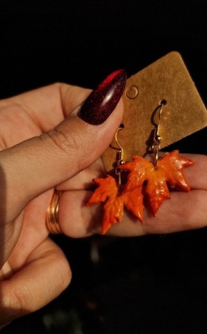 Jesienna biżuteria kolczyki listki jesienne liście klon stal chirurgiczna