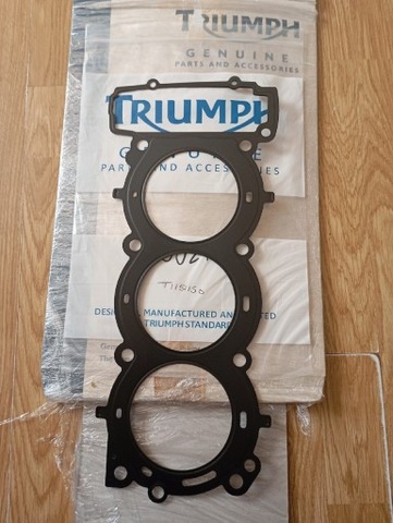 TRIUMPH ROCKET 3 2300 GASKET CYLINDER HEAD  