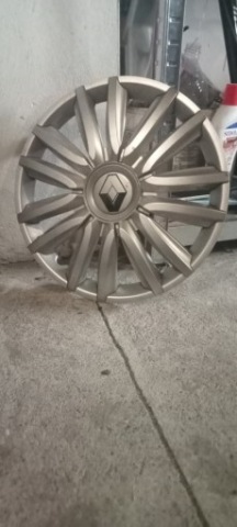 КОВПАКИ RENAULT R15 4SZTUKI 