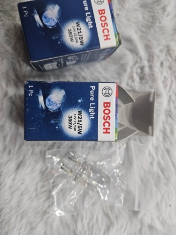 ЛАМПОЧКА W21 BOSCH 