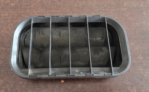 РЕШЕТКА ВЕНТЕЛЯЦИЙНА VW/AUDI/SEAT/SKODA 4A0819181 