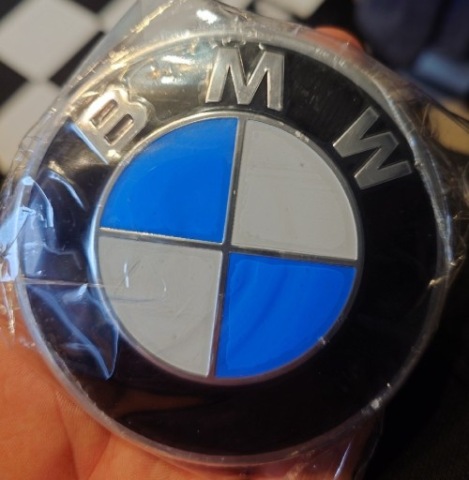 ЭМБЛЕМА 82MM BMW 