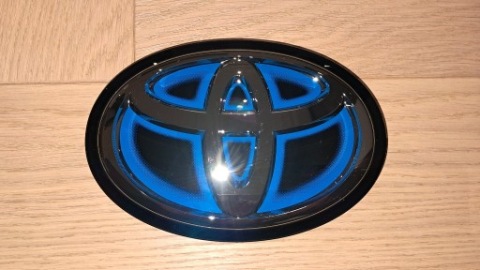 ЕМБЛЕМА ПЕРЕДНІЙ РАДАР TOYOTA RAV4 CAMRY HIGHLANDER MIRAI PRIUS 53141-33140 