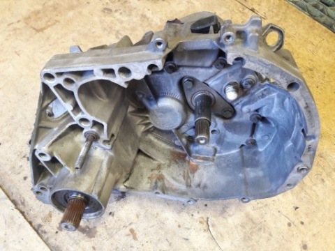 КОРОБКА ПЕРЕДАЧ RENAULT CLIO SPORT 172 PH2 