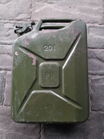 КАНІСТРА 20 LITROW. PRL . 1976 РІК 