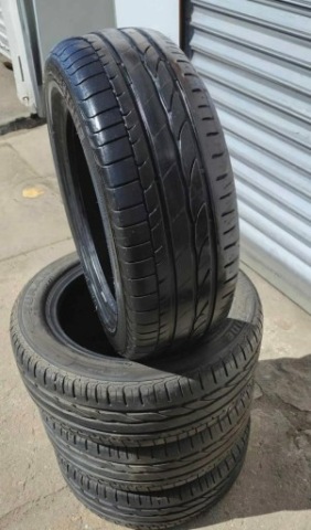 КОМПЛЕКТ 4 ШИН W ROZMIARZE R17 225X55 ШИНИ RUNFLAT. 2X 6.5MM, 2X 7MM 