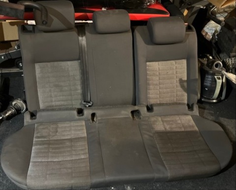 СИДІННЯ ДИВАН ЗАД VW GOLF 5 HB 2005R 