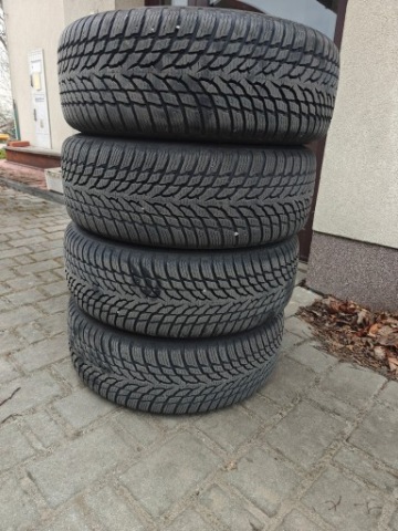 ШИНИ NOKIAN TYRES WR SNOWPROOF 215/60/17 ЗИМА СТАН BDB. 