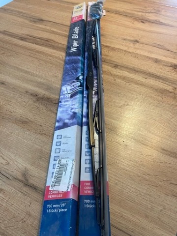 ДВІРНИК 28” 700MM ЦІНА ZA 2 ШТУКИ 