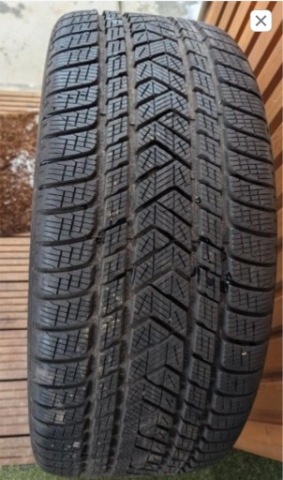Pirelli Scorpion Winter 285 40 r22 110v MO1 7,5MM