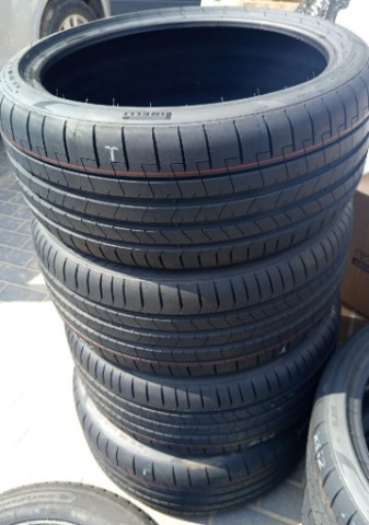Pirelli P Zero 255/35 r20