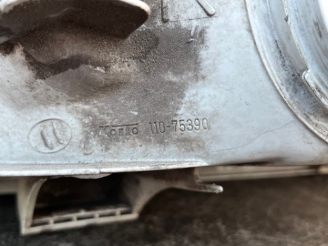 ПРАВИЙ ФАРА TOYOTA COROLLA E10 ОРИГІНАЛ 110-75390 