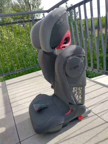 КРІСЛО BRITAX ROMER KIDFIX 3 M-SIZE КРІСЛО ДЛЯ ДІТИ 15-36 KG. 