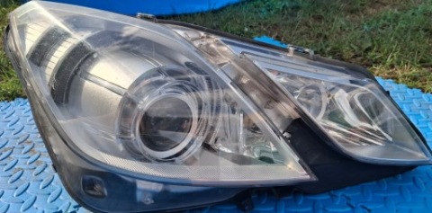 ФАРА PRAWY, ПЕРЕДНІЙ MERCEDES W207 - ПОШКОДЖЕНИЙ A2078200259 