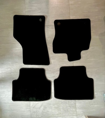 ORIGINAL TAPIS AUTOMOBILE VW GOLF 8 – ASSORTIMENT 4 PIÈCES - milautoparts.fr