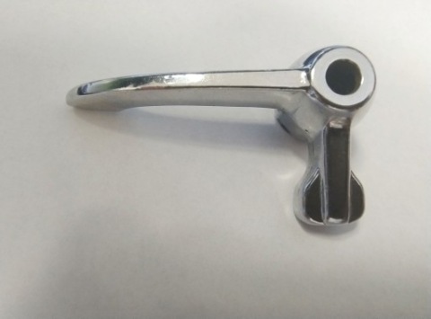 FIAT 125P КЛЯМКА СКЛА TROJKATNEJ ПРАВА FLETNERKA 