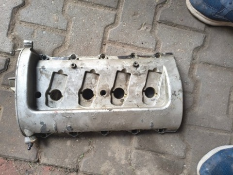 AUDI A8 D3 3.7 V8 BFL – КРЫШКА КЛАПАНОВ 077103475AB 