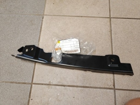 КРІПЛЕННЯ КРІПЛЕННЯ КРИЛА AUDI A3 S3 RS3 8V0821468E ПРАВЕ 