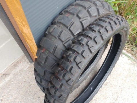 Bridgestone AX41 90/90-21+ 150/70/18 z przebiegiem 3000km