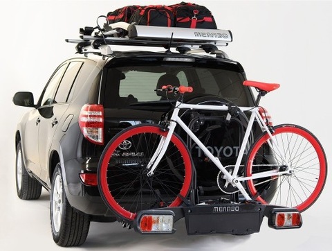 Bagażnik na 3 rowery do montażu na haku, uchylny