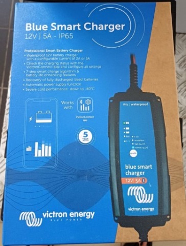 ЗАРЯДНИЙ ПРИСТРІЙ AKUMULATOROW BLUE SMART CHARGER BLUETOOTH 12V 5A IP65 ЗАРЯДНИЙ ПРИСТРІЙ 
