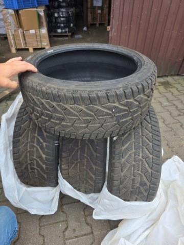 ШИНИ KORMORAN SNOW 225/40 R18 