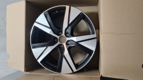 ДИСК АЛЮМІНІЄВА VOLVO XC40 8.5