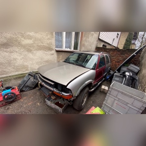 CHEVROLET BLAZER DE PUERTA PARTE DELANTERA  