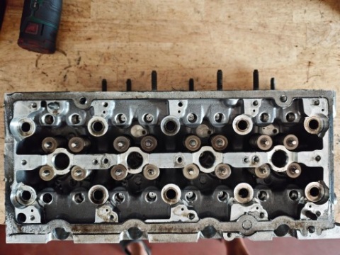 ГОЛОВКА VW MAN 04L103403R ПОШКОДЖЕНИЙ 