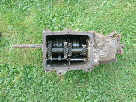 КОРОБКА ПЕРЕДАЧ 4 FIAT 125P /POLONEZ 1,5 