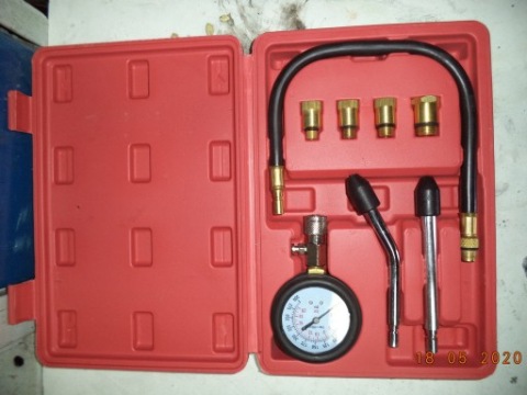 Kilka narzędzi do samochodu